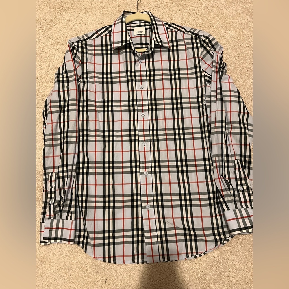 Burberry men’s size small plaid button up